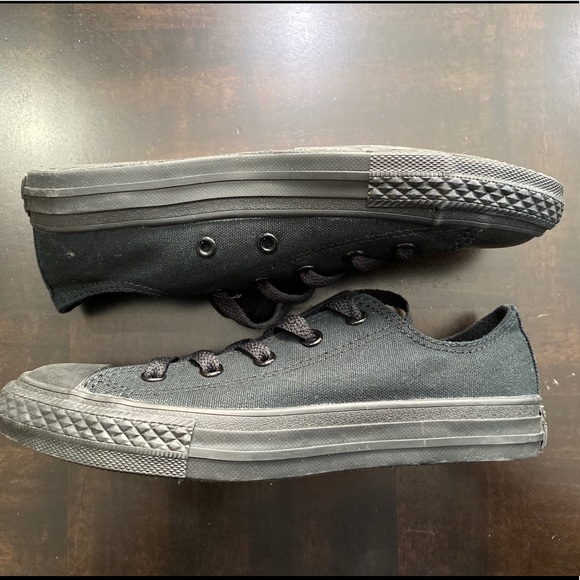 Converse Chuck Taylor Sneakers Size 3 - Picture 8 of 12